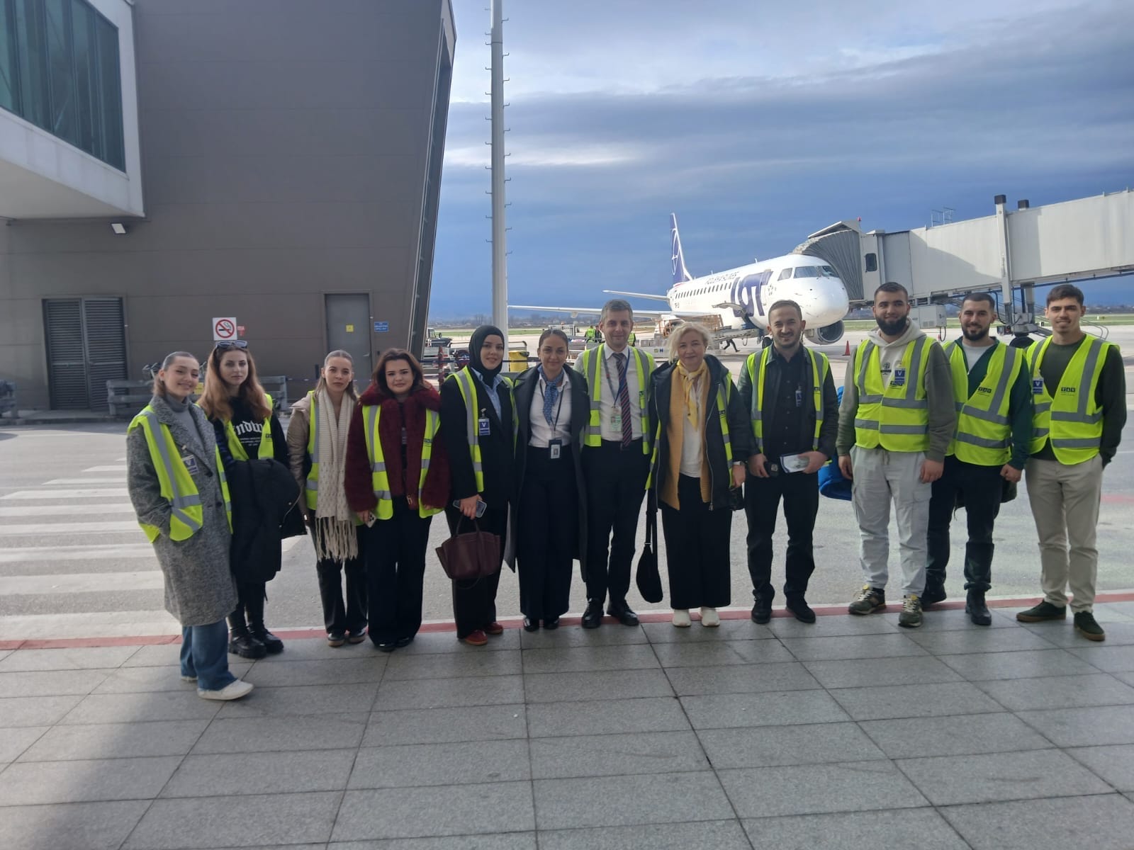 IBU Students of FEAS Conduct Field Visit to TAV Airport Skopje